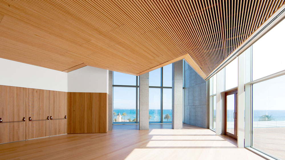 La phông gỗ hay trần gỗ là vật liệu trang trí trần nhà