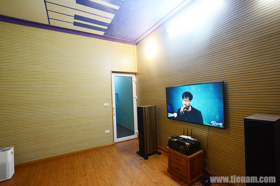 Phòng nghe nhạc gia đình